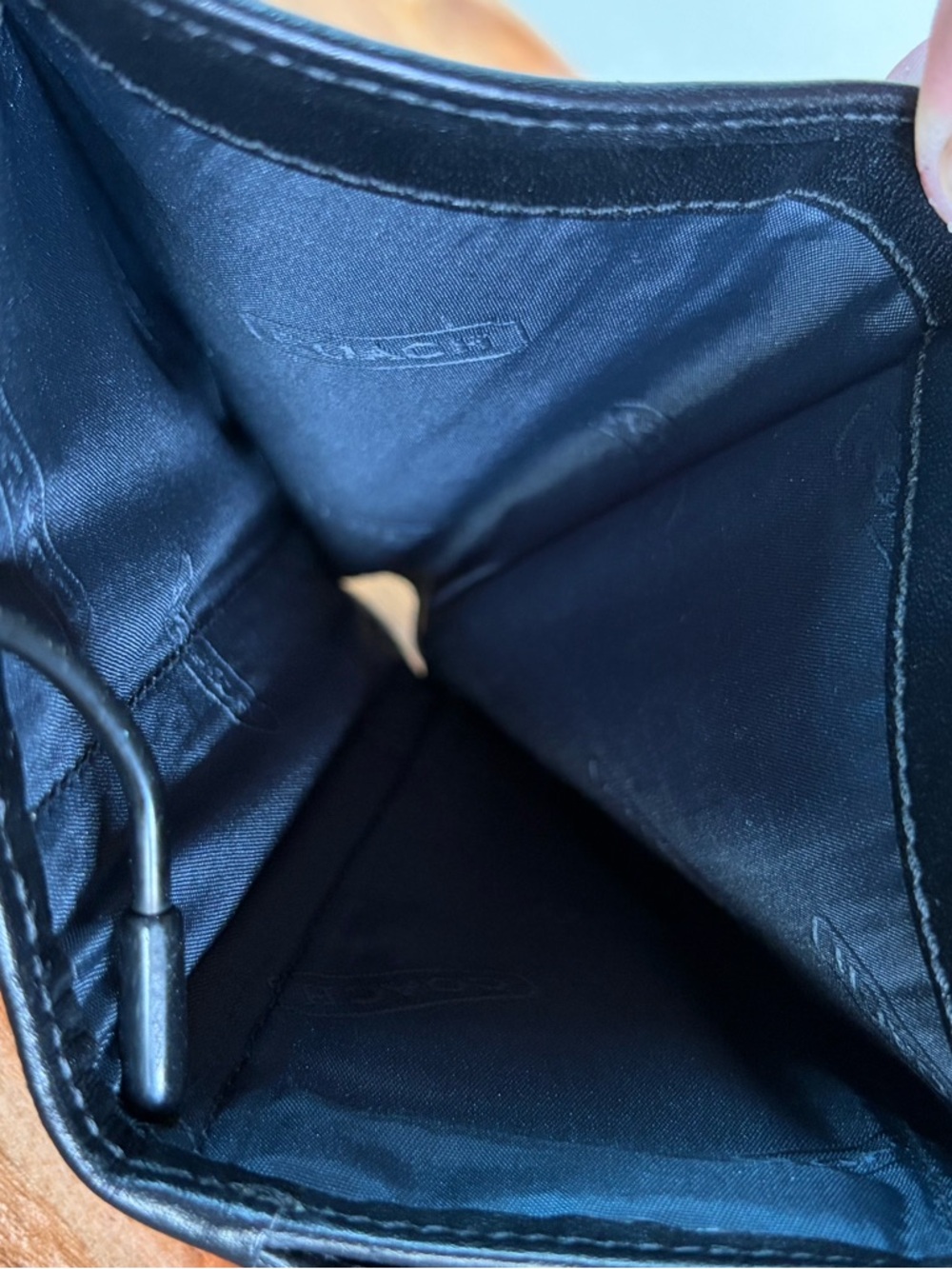 Vintage COACH Signature C Black Jacquard Leather Trifold Wallet Like New - Picture 9 of 16